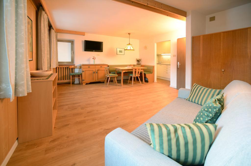 Apartments Villa Rosa 塞尔瓦迪加尔代纳山谷 客房 照片